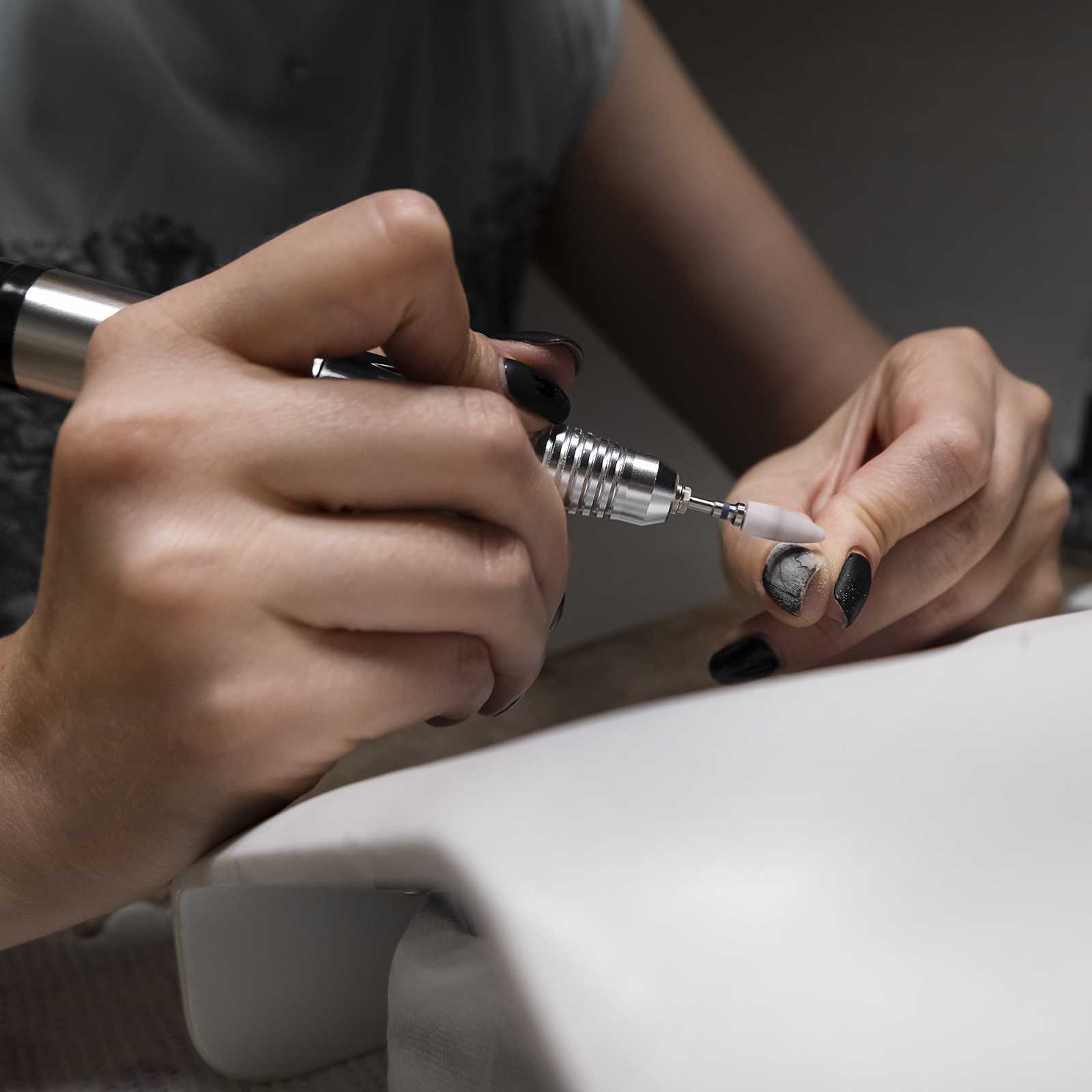 The Best Beach-Ready Nails